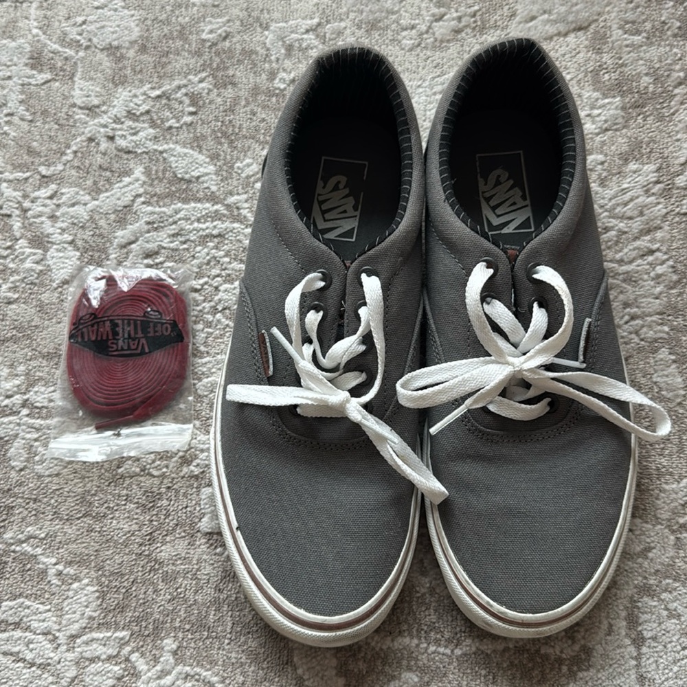 Men’s Gray Vans Size 9